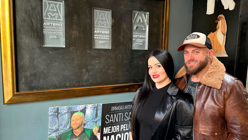 Santi Sarria y Stefanny Benavides, fundadores de Samoa Estilistes Canins